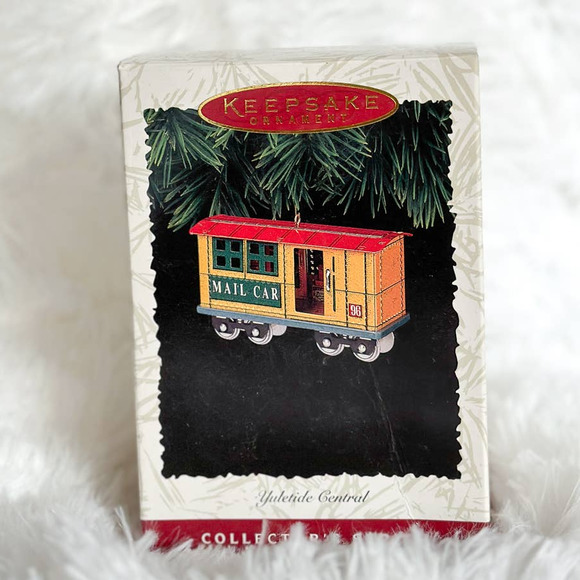 Hallmark keepsake Christmas Ornament Yuletide Central 1996 - Picture 1 of 1